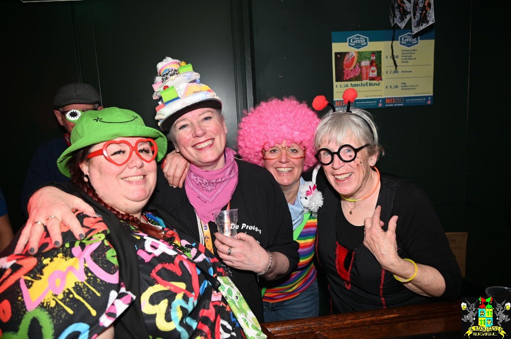 ../Images/Kroegentocht 2025 384.jpg